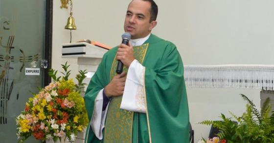 Pe. Júlio César Coelho